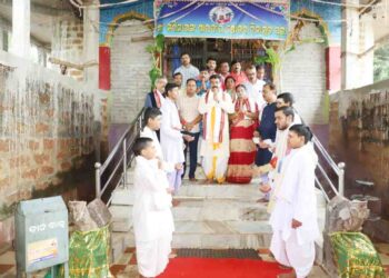 ନୟାଗଡ଼ ଜିଲ୍ଲା ରଣପୁରର ପ୍ରସିଦ୍ଧ ମା’ମଣିନାଗ ପୀଠରେ : ବିଭିନ୍ନ ବିକାଶମୂଳକ କାର୍ଯ୍ୟର ଲୋକାର୍ପଣ କଲେ – କେନ୍ଦ୍ରମନ୍ତ୍ରୀ ଧର୍ମେନ୍ଦ୍ର ପ୍ରଧାନ