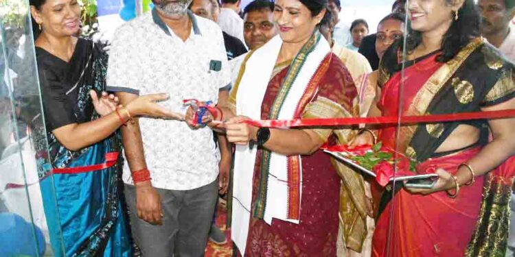 କ୍ୱିକ୍‌ୱାସ୍ ପକ୍ଷରୁ ଚନ୍ଦ୍ରଶେଖରପୁରରେ ନୂଆ ଷ୍ଟୋରର ଶୁଭ ଉଦ୍‌ଘାଟନ