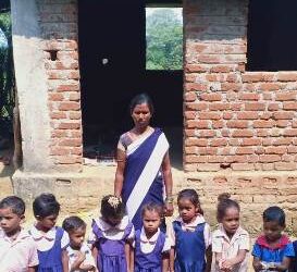 ଅବ୍ୟବସ୍ଥା ଘେରରେ ଅଙ୍ଗନବାଡ଼ି କେନ୍ଦ୍ର, ଦାବି ସତ୍ବେ ନିଜସ୍ଵ ଗୃହ କେବେ ?