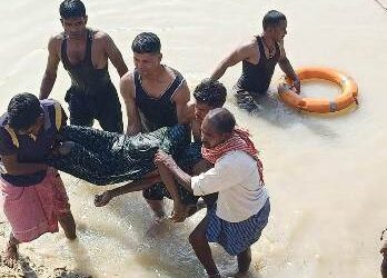 ଗାଧୋଉଥିବା ସମୟରେ ପୋଖରୀରେ ବୁଡି ବୃଦ୍ଧଙ୍କ ମୃତ : ଉଦ୍ଧାର କଲେ ଅଗ୍ନିଶମ କର୍ମଚାରୀ