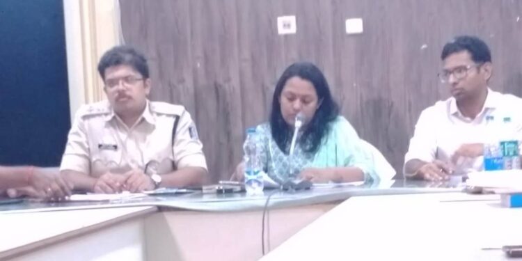 ପଦ୍ମପୁର ଉପନିର୍ବାଚନ ପାଇଁ ପ୍ରସ୍ତୁତି ବୈଠକ; ସ୍ୱଚ୍ଛ, ମୁକ୍ତ,ନିରପେକ୍ଷ ନିର୍ବାଚନ ପାଇଁ ଜିଲ୍ଲାପାଳଙ୍କ ଆହ୍ବାନ