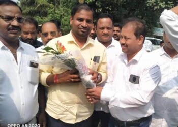 ଚିଲିକା ନିର୍ବାଚନ ମଣ୍ଡଳୀର ବିଜେଡ଼ି ବରିଷ୍ଠ ନେତା,କର୍ମୀ : କ୍ରୀଡା ମନ୍ତ୍ରୀ ତୁଷାର ବେହେରା ଙ୍କୁ ସମ୍ବର୍ଦ୍ଧନା ଦେଲେ – ସୁସଙ୍ଗଠିକା ସ୍ୱାଗତିକା ଜଗଦେବ
