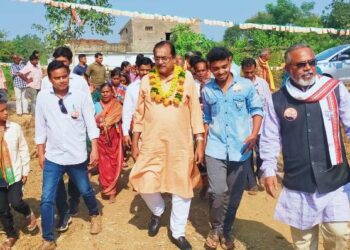 ପଦ୍ମପୁର ଉପନିର୍ବାଚନରେ ବିଜେପିର ଘମାସାନ ପ୍ରଚାର ପ୍ରଚାର ମୈଦାନରେ ଦଳର ଅନେକ ହେଭିୱେଟ ନେତା