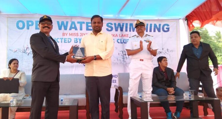 ଗିନିଜ୍ ବୁକ୍ ରେକର୍ଡଧାରି ଦିବ୍ୟାଙ୍ଗ ଜଳ ପରୀ ଙ୍କୁ  ବହୁଳ ସମ୍ବର୍ଦ୍ଧନା