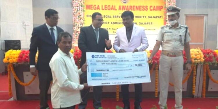 ଆଇନ ସେବା ପ୍ରାଧିକରଣ ପକ୍ଷରୁ ମେଗା ଆଇନ ସେବା ଶିବିର ଅନୁଷ୍ଠିତ