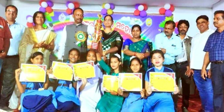 ନୟାଗଡରେ ଜିଲ୍ଲାସ୍ତରୀୟ ଶିଶୁ ମହୋତ୍ସବ “ସୁରଭି” ଓ “କଳା ଉତ୍ସବ”