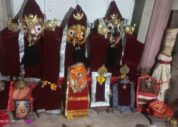 ପ୍ରାବରଣ ଯାତ୍ରା’ ବା “ଓଢ଼ଣ ଷଷ୍ଠୀ, ଘୋଡ଼ ଲାଗି ବେଶ