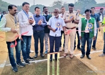 ଦ୍ୱାଦଶ ବ୍ୟାସ ମିଡ଼ିଆକପ କ୍ରିକେଟ ଟୁର୍ଣ୍ଣାମେଂଟ ଉଦ୍‌ଯାପିତ କୋରେଇ ପ୍ରେସ କ୍ଲବକୁ ହରାଇ ଜିଲା ପୁଲିସ ଚମ୍ପିଆନ