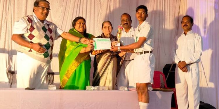 ଖୋର୍ଦ୍ଧା ଜିଲ୍ଲା କାଳୁପଡାଘାଟ ଠାରେ ଶ୍ରୀ ଅରବିନ୍ଦ ପୂର୍ଣ୍ଣାଙ୍ଗ ଶିକ୍ଷା କେନ୍ଦ୍ର ମାତୃବିହାର ବାର୍ଷିକ ଉତ୍ସବ ପାଳିତ