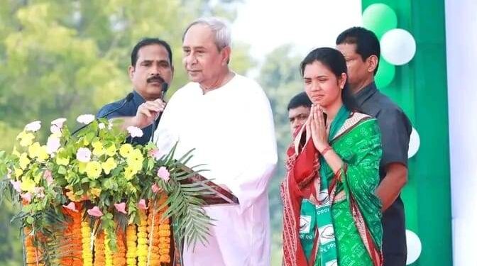 ଝାରବନ୍ଧରେ ମୁଖ୍ୟମନ୍ତ୍ରୀଙ୍କ ଅଭିଭାଷଣ, କହିଲେ ଆପଣମାନଙ୍କ ହକ୍‌ ପାଇଁ ମୁଁ ଲଢୁଥିବି