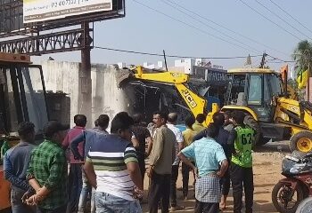 ୧୬ ନମ୍ଵର ଜାତୀୟ ରାଜପଥ ପାର୍ଶ୍ୱରୁ ଜବର ଦଖଲ ଉଚ୍ଛେଦ