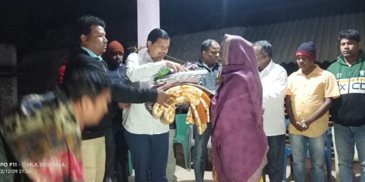 ଅସହାୟଙ୍କ ପ୍ରକୃତବନ୍ଧୁ ଦଶପଲ୍ଲା ବିଧାୟକ