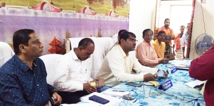 ମୋହନା ବ୍ଲକ ଗୋବିନ୍ଦପୁର ପଞ୍ଚାୟତରେ ଜିଲ୍ଲାପାଳଙ୍କ ଯୁଗ୍ମ ଅଭିଯୋଗ ଶୁଣାଣି ….