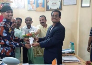 ପାରା ଗ୍ଲାଇଡଙ୍ଗରେ ଉତ୍ତିର୍ଣ ହୋଇ ଆକାଶରେ ଉଡିଲେ ବଣ୍ଡା ଯୁବକ ଲକିନାଥ