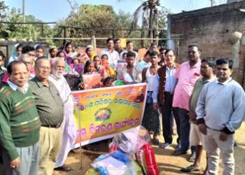 ଅଗ୍ନି ବିପନ୍ନ ଙ୍କୁ ଖାଦ୍ୟ ସାମଗ୍ରୀ ଓ ବସ୍ତ୍ର ପ୍ରଦାନ