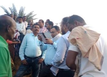 ମୋହନା ବ୍ଲକର ଜିଲ୍ଲାପାଳଙ୍କ ବିଭିନ୍ନ ପ୍ରକଳ୍ପ ଅନୁଧ୍ୟାନ କଲେ