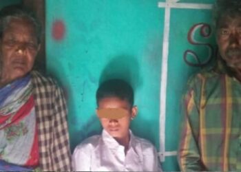 ପିତୃ ମାତୃ ହୀନ ଅବହେଳିତ ଶିଶୁ କୁ ଉଧାର କଲା ଜିଲ୍ଲା ପ୍ରଶାସନ