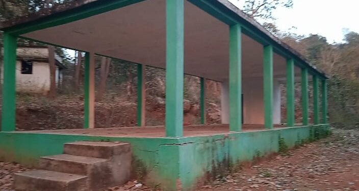 ମକା ବିକ୍ରୀ ପାଇଁ ମଣ୍ଡି ନାହିଁ : ମକା ଚାଷୀ ହଟହଟା – ସାଗ ମାଛ ଦରରେ ବିକ୍ରି