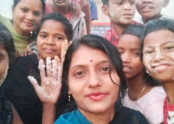 ମୋହନା ଅତିରିକ୍ତ ତହସିଲଦାର ଙ୍କ ନିଆରା ଢଙ୍ଗରେ ଜନ୍ମ ଦିନ ପାଳନ