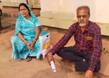 ନ୍ୟାୟ ଦାବିରେ ଥାନା ଆଗରେ ଧାରଣା : ଦୁଇ ମାସ ପରେ ବି ପୋଲିସ ହାତ ଖାଲି – ପୋଲିସ ର କାର୍ଯ୍ୟ ଉପରେ ସନ୍ଦେହ