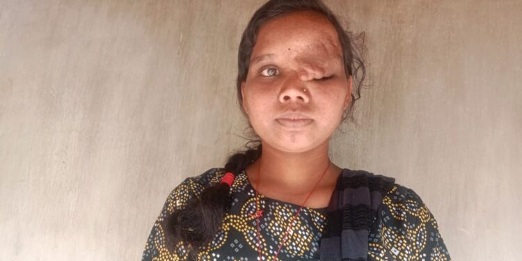 ଚିକିତ୍ସା ରେ ଅର୍ଥ ସାଜିଛି ବାଧକ