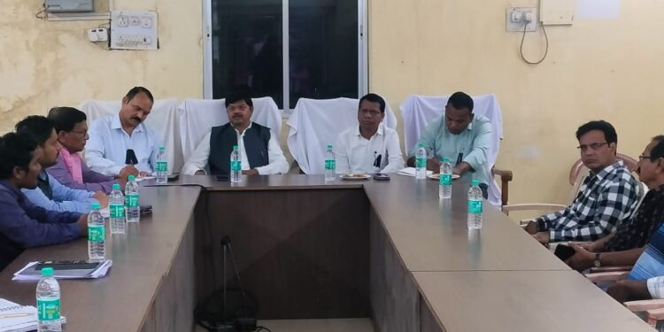 ବେଳପଡା ଗୋଷ୍ଠି ସ୍ବାସ୍ଥକେନ୍ଦ୍ର ଉପର କୋଠା ନିମ୍ନ ମାନର ଠିକାକାମ : ଉଦ୍‌ଘାଟନ ହେବା ଆଗରୁ କାନ୍ଥରେ ଫାଟ
