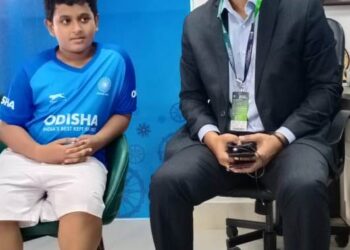 ହକି ବିଶ୍ୱ କପ : ଖେଳାଳି ସହ ପଡିଆକୁ ଓଲ୍ଲି।ଇଲେ ଡିଏଭି ଛାତ୍ର ଏକାକ୍ଷର