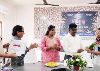 ପୁରସ୍କୃତ ହେଲେ ପକ୍ଷୀ ରାଣୀ ଦୀପା