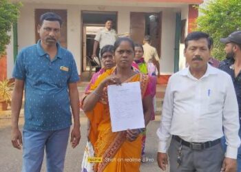 ଦୂତୀୟ ସ୍ତ୍ରୀ ରଖି : ବିବାହିତା ସ୍ତ୍ରୀ କୁ ନିର୍ଯାତନା – ଥାନାର ଦ୍ୱାରସ୍ଥ ହେଲେ ନିର୍ଯାତିତ ସ୍ତ୍ରୀ