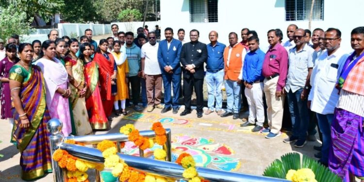 ପାରଳାଖେମୁଣ୍ଡି ସ୍ଥିତ ଜଳ ସେଚନ ବିଭାଗ କାର୍ଯ୍ୟାଳୟ ପରିସରରେ ଜିଲାରେ ଆଉ ଏକ ସ୍ବତନ୍ତ୍ର ଜାତୀୟ ପତାକା ସ୍ତମ୍ଭ ସ୍ଥାପିତ