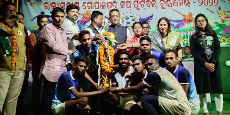 ପ୍ରଫୁଲ୍ଲ ବ୍ୟୋମକେଶ ସ୍ମାରକୀ ଫାଇନାଲ ଫୁଟବଲ ଟୁର୍ଣ୍ଣାମେଣ୍ଟରେ ଖୋର୍ଦ୍ଧା କୁ ହରାଇ ବିଜୟୀ ହେଲା ପୁରୀ