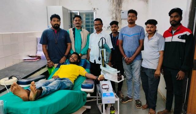 ୯ ବର୍ଷର କୃଷ୍ଣଙ୍କୁ ରକ୍ତ ଯୋଗାଇବାରେ ସହାୟକ ହୋଇଥିଲେ ପୂର୍ବତନ ବିଧାୟକ ମାନସ ମାଡକାମି
