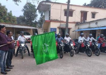 ସି ଆର ଏସ ଫଣ୍ଡ ରୁ ୧୦ଟି ମୋଟର ବାଇକ ପ୍ରଦାନ