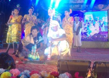 “ଇଡାଇ-ଇଡିତାଲ୍ ଚଇତି ପର୍ବ”-2023 ଉପଲକ୍ଷ୍ୟେ ତୃତୀୟ ରଜନୀ ସନ୍ଧ୍ୟାରେ ପ୍ରଜ୍ଞା ଏବଂ ଶଙ୍କରଙ୍କ ଦ୍ବାରା ଆକର୍ଷଣୀୟ ମନ ରଞ୍ଜନ