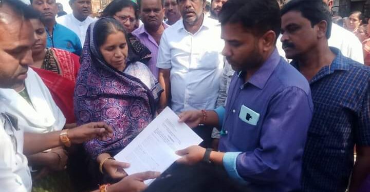 କେନ୍ଦ୍ରର ଚାଷୀ ମାରଣା ନୀତିକୁ ବିରୋଧ : ବ୍ଲକ ଓ ଜିଲ୍ଲା କାର୍ଯ୍ୟାଳୟରେ ବିଜେଡିର ଧାରଣା