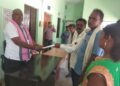 କେନ୍ଦ୍ର ସରକାର ଚାଉଳ କାଟୁଥିବା ପ୍ରତିବାଦରେ ଚାଉଳ ପାଇଁ ବିଜେଡିର ପ୍ରତି ପଞ୍ଚାୟତରେ ଧାରଣା