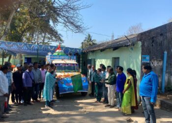 ମୋହନା ବ୍ଲକରେ ପାଣି ପଞ୍ଚାୟତ ରଥକୁ ସ୍ୱାଗତ କଲେ ବ୍ଲକ କର୍ତ୍ତୃପକ୍ଷ ସହ ପଞ୍ଚାୟତ ପ୍ରତିନିଧି