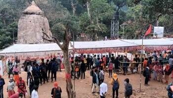 ଗଜପତି ଜିଲ୍ଲା ରାୟଗଡ଼ ବ୍ଲକ ଅନ୍ତର୍ଗତ ପବିତ୍ର ମହେନ୍ଦ୍ରଗିରି ପର୍ବତ ଶିଖରରେ ୫୦ହଜାର ରୁ ଉର୍ଦ୍ଧ ଭକ୍ତ ଙ୍କ ସମାଗମ