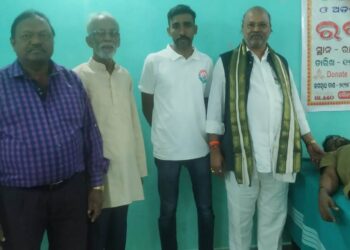 ବିପଦର ବନ୍ଧୁ,ଓଡିଶା ଡ୍ରାଇଭର ସଙ୍ଘ : ଅଡବା ଗ୍ରାମ ବାସୀ ଙ୍କ ମିଳିତ ସହଯୋଗରେ ରକ୍ତଦାନ ଶିବିର – ୫୫ ୟୁନିଟ ରକ୍ତ ସଂଗ୍ରହ