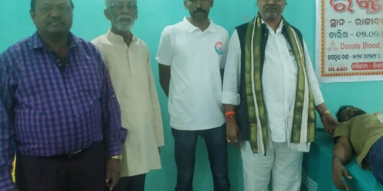 ବିପଦର ବନ୍ଧୁ,ଓଡିଶା ଡ୍ରାଇଭର ସଙ୍ଘ : ଅଡବା ଗ୍ରାମ ବାସୀ ଙ୍କ ମିଳିତ ସହଯୋଗରେ ରକ୍ତଦାନ ଶିବିର – ୫୫ ୟୁନିଟ ରକ୍ତ ସଂଗ୍ରହ