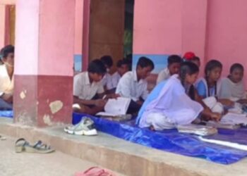 ସ୍କୁଲ ବାରଣ୍ଡାରେ ଶୁଶିଙ୍କ ଭବିଷ୍ୟତ ଗଢା ଚାଲିଛି