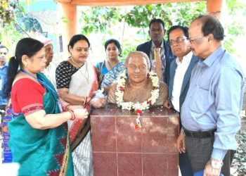 ନିର୍ଦ୍ଧିଷ୍ଟ ଲକ୍ଷରଖି ସଠିକ ମାର୍ଗରେ ଗଲେ ଲକ୍ଷସ୍ଥଳେ ପହଂଚି ପାରିବ’ ଇନ୍ଦିରା ଗାନ୍ଧୀ ମହିଳା ମହାବିଦ୍ୟାଳୟର ୩୫ତମ ବାର୍ଷିକୋତ୍ସବ