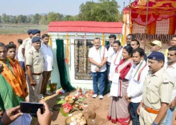 ବାଲିଗୁଡାରେ ବନ ବିଭାଗ ତରଫରୁ ଇକୋ ପାର୍କ ନିର୍ମାଣ ପାଇଁ ଭିତ୍ତିପ୍ରସ୍ତର ସ୍ଥାପନ