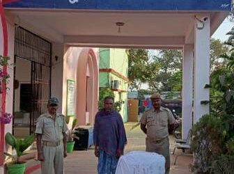 ଗଞ୍ଜେଇ ଚୋରା ଚାଲାଣ ପାଇଁ ସଜବାଜ ବେଳେ ମାଡ଼ି ବସିଲା ପୋଲିସ : ଜଣେ ଗିରଫ