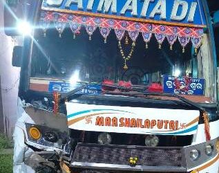 ବସ ଧକ୍କା ରେ ଦୁଇ ବାଇକ୍ ଆରୋହୀ ମୃତ