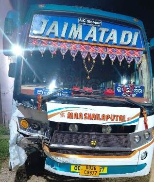 ବସ ଧକ୍କା ରେ ଦୁଇ ବାଇକ୍ ଆରୋହୀ ମୃତ