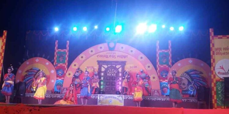 ରାୟଗଡା ଜିଲ୍ଲା : ଗୁଣପୁର ନବମ ଦିବସ ଶେଷ ସନ୍ଦ୍ୟା ବଂଶଧାରା ବସନ୍ତ ମହୋତ୍ସବ ଅନୁଷ୍ଟିତ