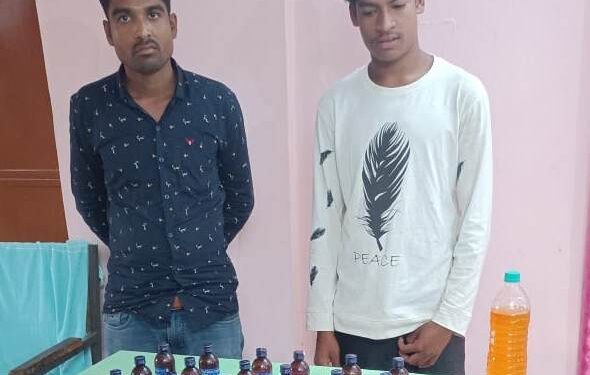 ୩୦ ବୋତଲ କଫ୍ ସିରଫ, ୩ ଟ୍ରିପ ନିଶା ବଟିକା – ନଗଦ ୬୪୦୦ ଟଙ୍କା ଜବତ୍ ସହ ୨ ଗିରଫ