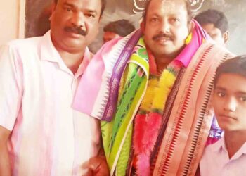 ବଲାଙ୍ଗିର ଜିଲ୍ଲା ଖପ୍ରାଖୋଲ ବ୍ଲକ ବାଘମୁଣ୍ଡ ଉଚ୍ଚ ପ୍ରାଥମିକ ବିଦ୍ୟାଳୟ  : ଶିକ୍ଷକଙ୍କୁ ବିଦାୟ ସମ୍ବର୍ଦ୍ଧନ