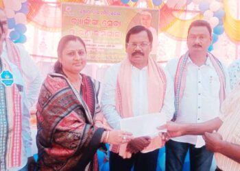 ଚାଷୀ ଭାଇ ମାନେ ବିନା ସୁଧରେ ୧ ଲକ୍ଷ ଟଙ୍କା ପର୍ଯ୍ୟନ୍ତ ଋଣ ନେବାକୁ ଆହ୍ୱାନ : ୬ ଟି ସମିତିର ଗୋଦାମ ଗୃହ ପାଇଁ ଦେଢ କୋଟି ଟଙ୍କା ମଂଜୁର